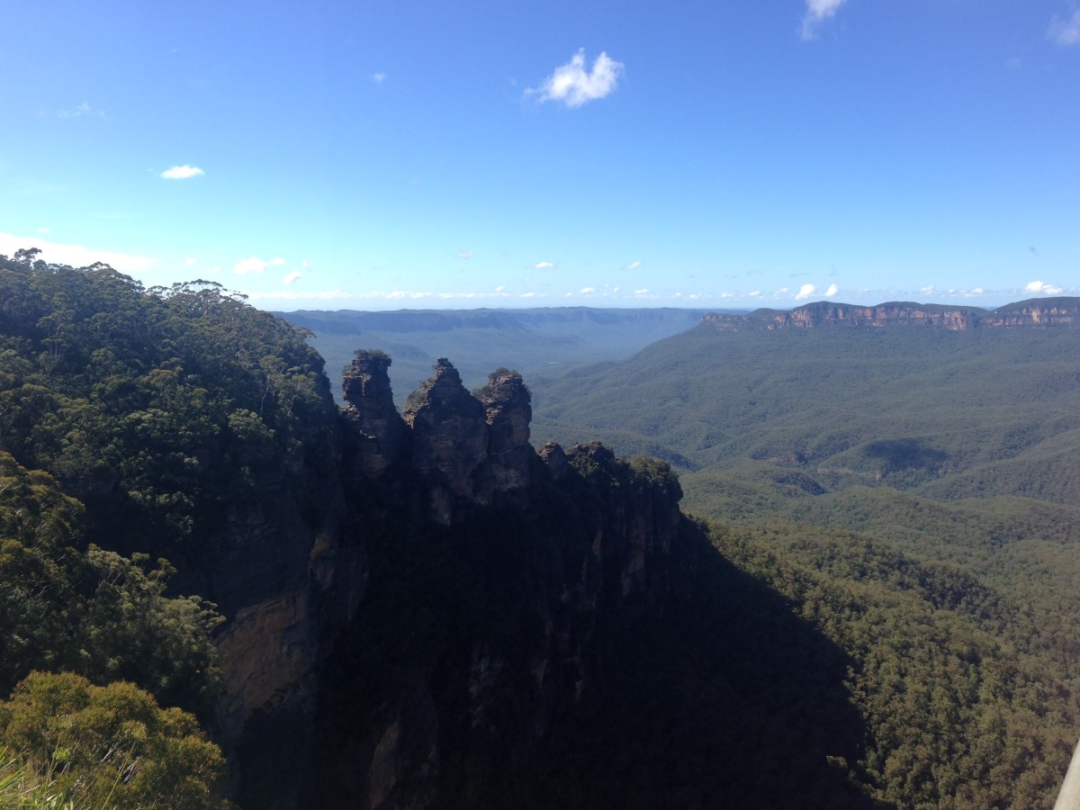 the story of the three&nbsp;sisters