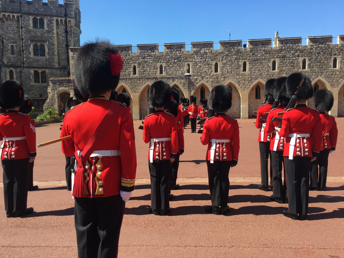how to get the best view of the changing of the&nbsp;guards