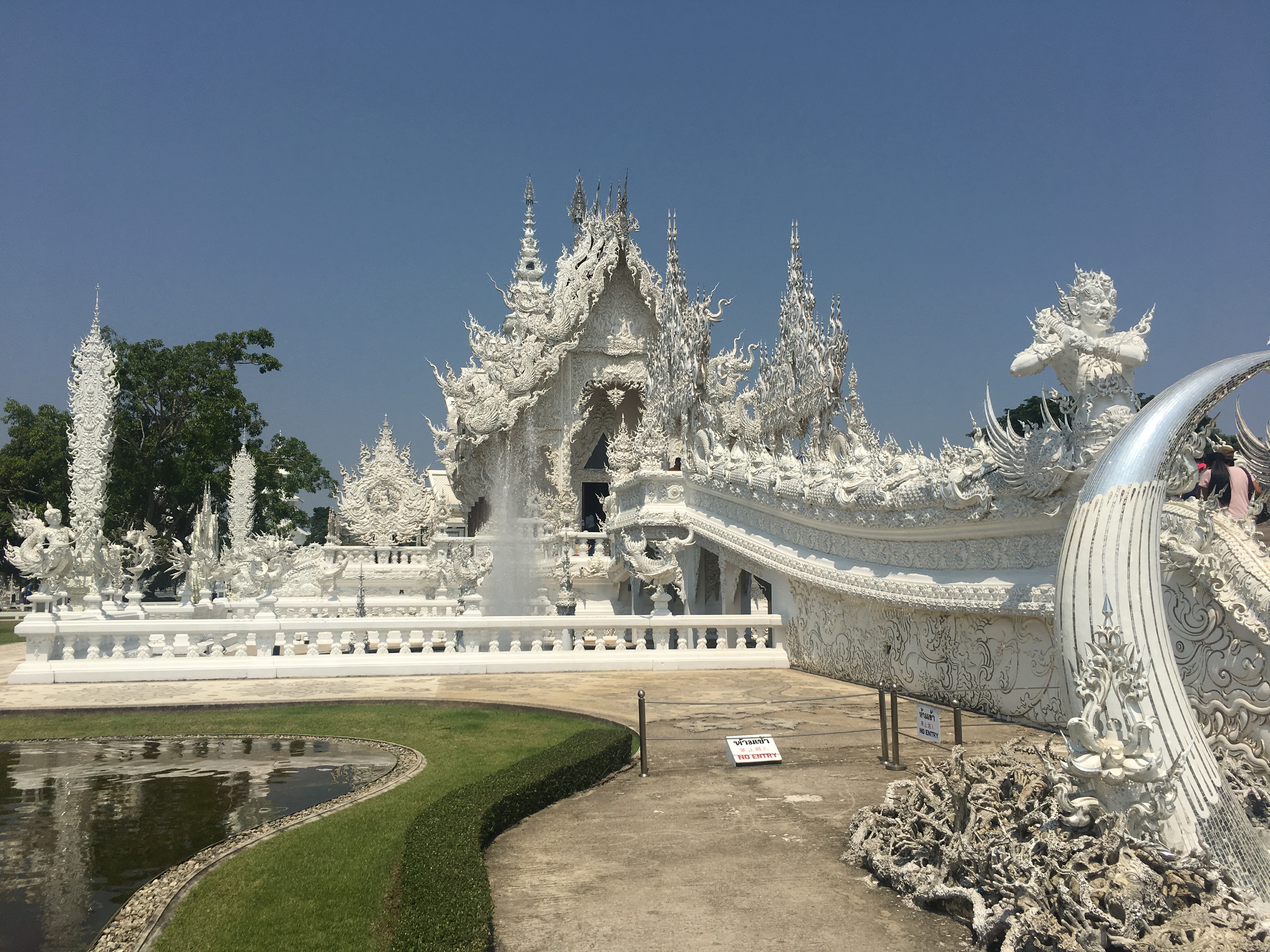 Thawee Hot Springs:White Temple:Wat Chedi Luang:Golden Triangle 30
