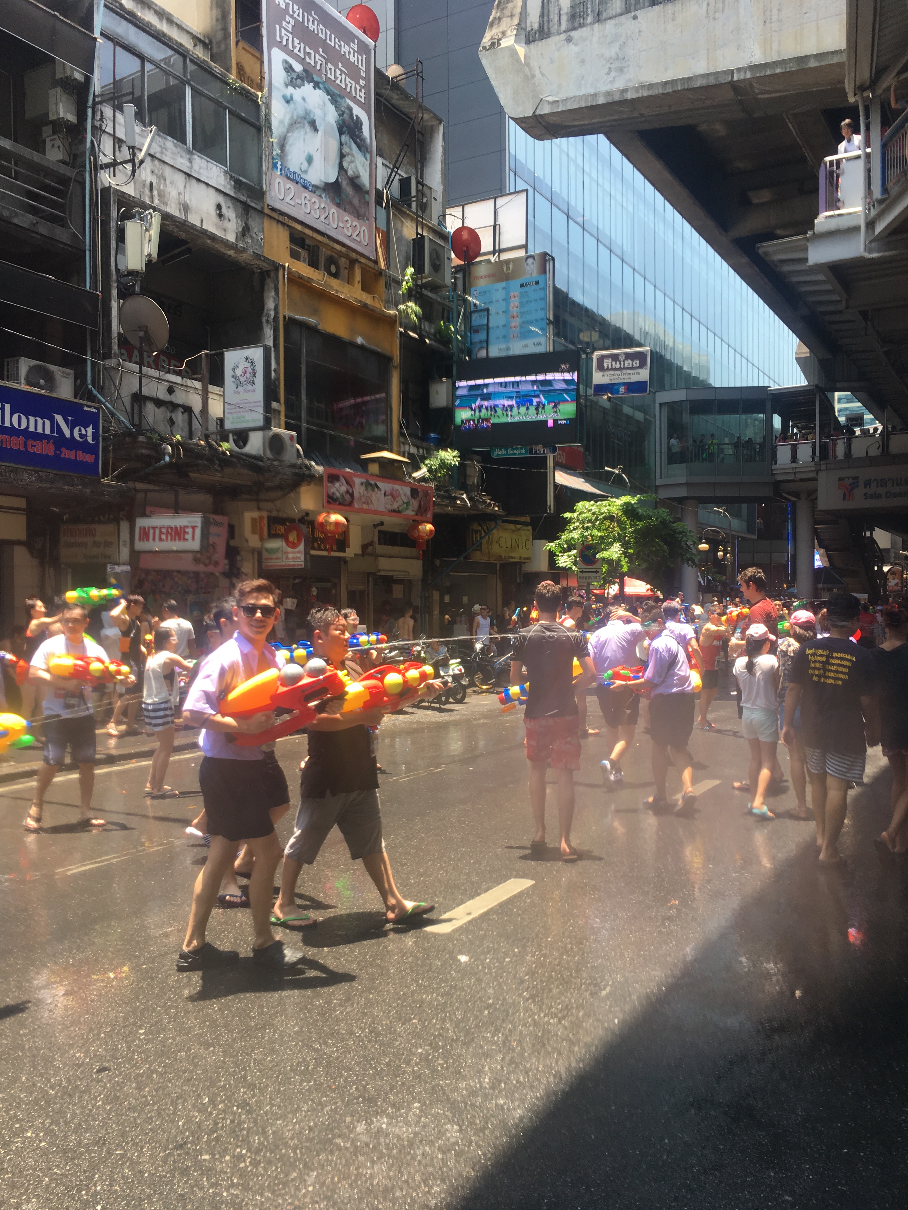 Apr 2018 iPhone 1575