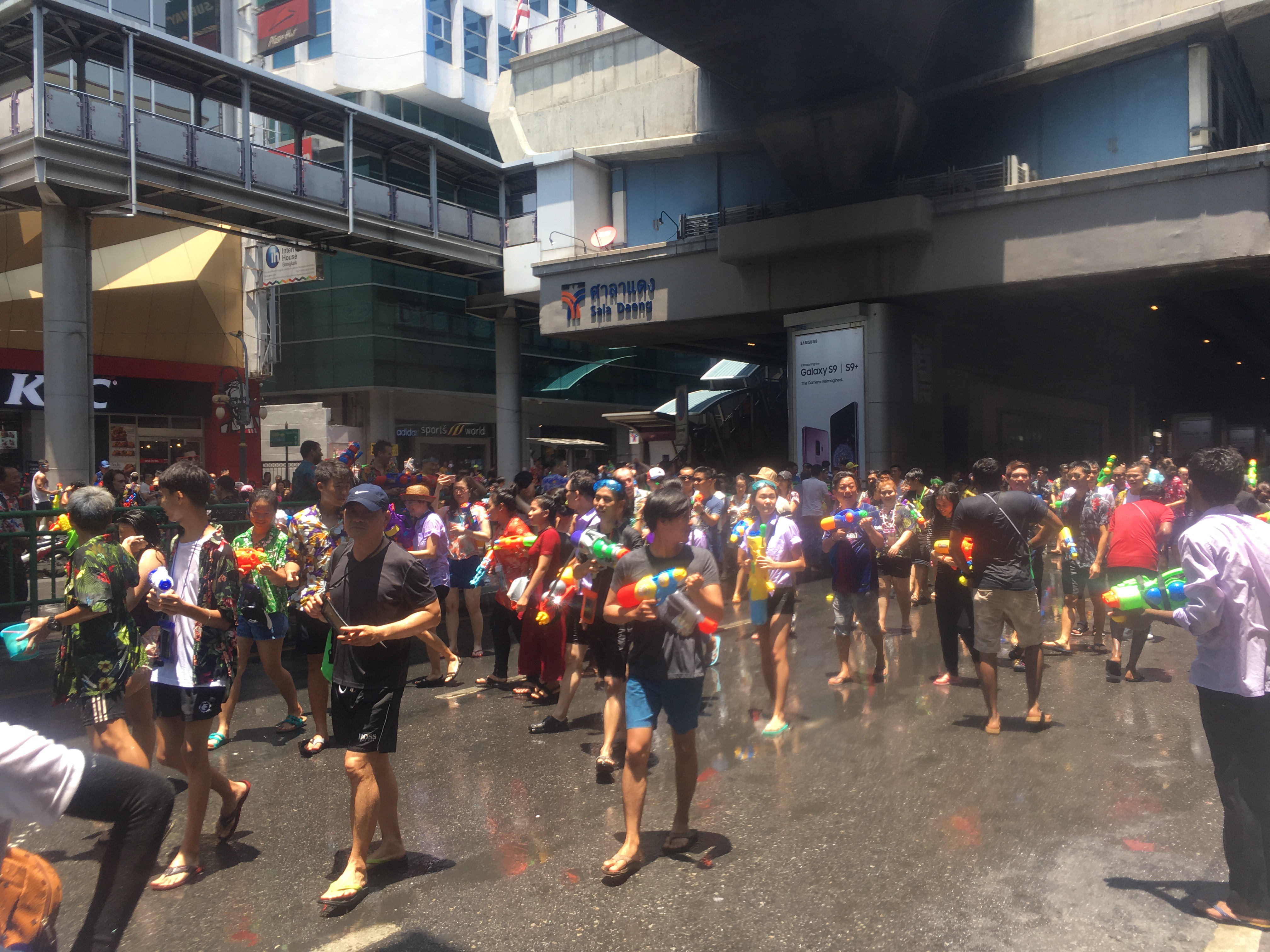 Apr 2018 iPhone 1586